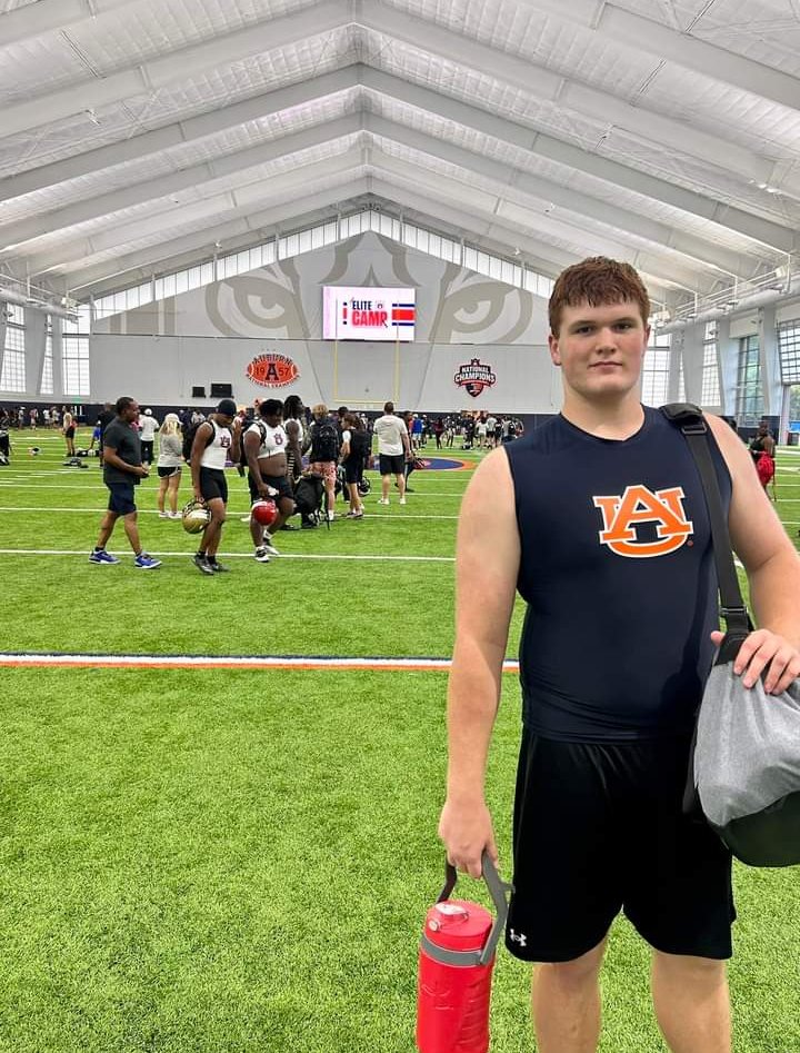 Had a good camp @AuburnFootball. Really enjoyed the 1v1 drills and meeting some of the coaches. @CoachThornton61 @coachcrimedawg @ZacEtheridge4 @AaronPittardAU @G_miller11 @TrovonReed @AuburnRivals @AuburnMade @theauburnwire