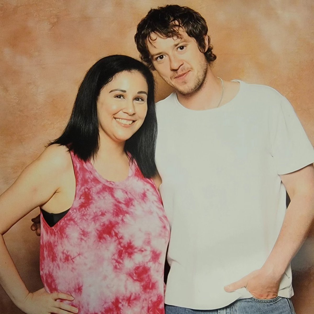 3 days getting to see this man 🥰🥰🥰 AND HE FINALLY GAVE A REAL SMILE! #josephquinn #eddiemunson #StrangerThings #FANEXPODallas