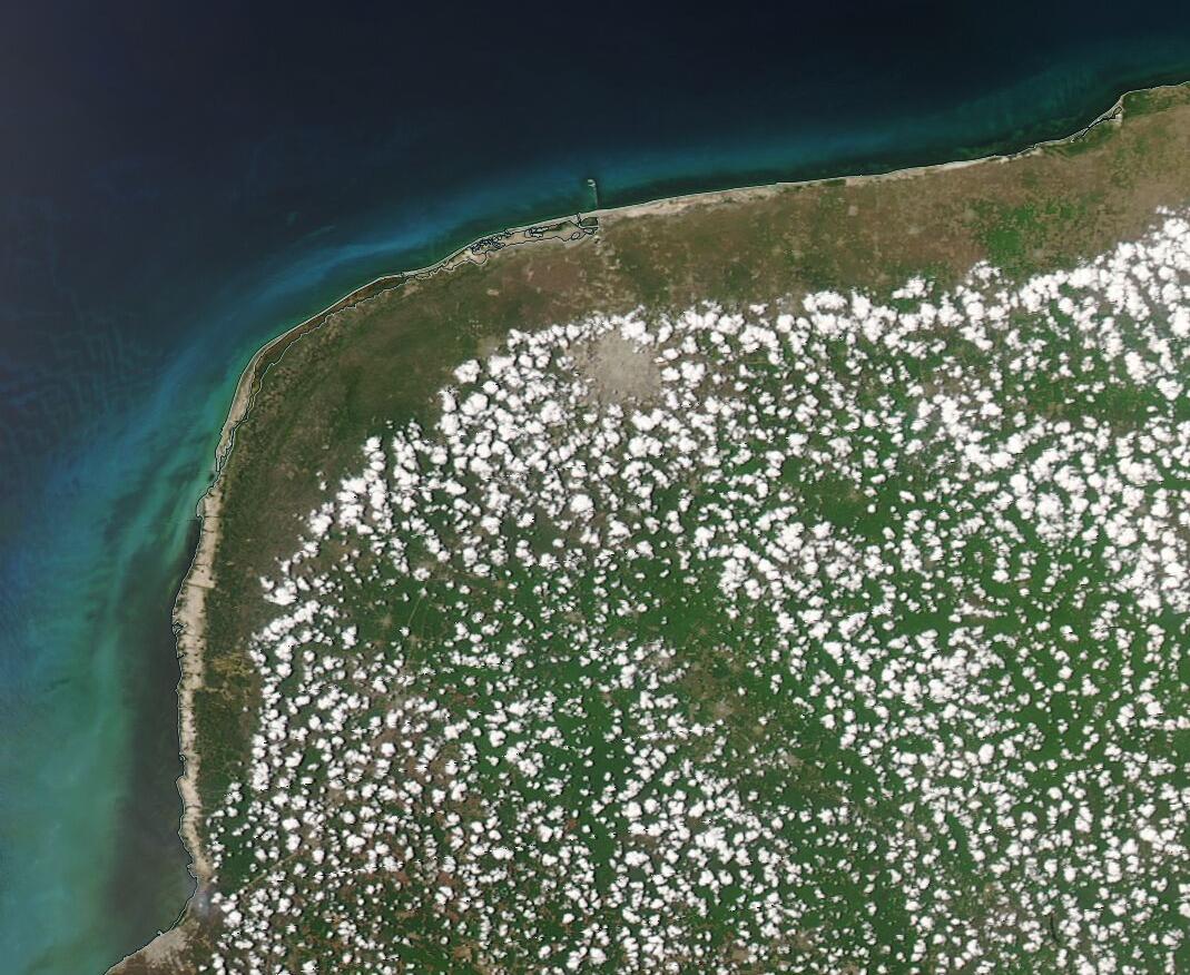 eit1mx's tweet photo. Cuando las nubes ya no se forman en Mérida... y con justa razón, Mérida es una enorme plancha de concreto entre la selva de Yucatán. https://t.co/QSAqiMbQUe
