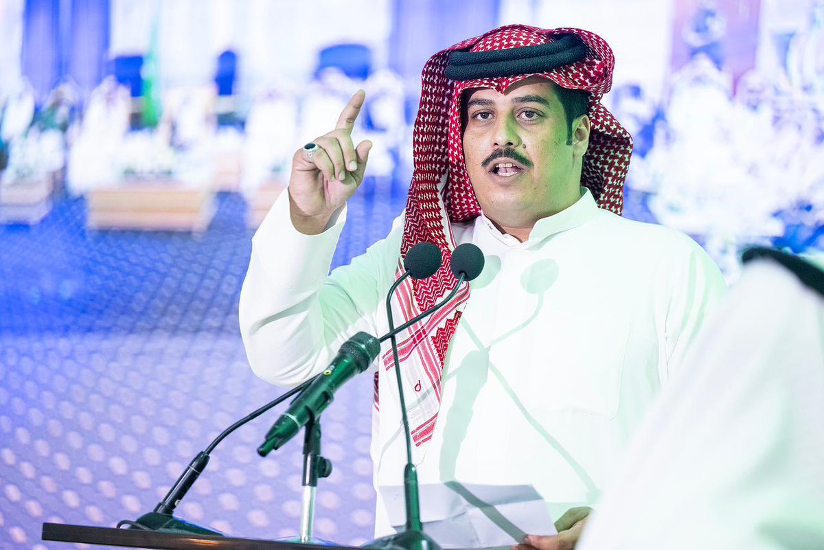 Otaibah_alhila's tweet photo. صاحب السمو الملكي الامير الدكتور : 
فيصل بن مشعل بن سعود بن عبدالعزيز ال سعود 
" امير منطقة القصيم " 
في ضيافة رجل الاعمال الشيخ : 
مسعد بن سعود بن سمار 
@BINSAMMAR 
ورجل الاعمال الشيخ : 
حامد بن سعود بن سمار 
@hamed_alsmar 
في قصرهم الكائن بمحافظة الرس https://t.co/9BDbBWFJJN
