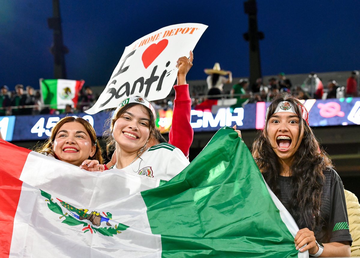 30,543 fans packed the house for last night's #MEXTOUR matchup! 🇲🇽🏟🇨🇲

📸: Eric Fowler