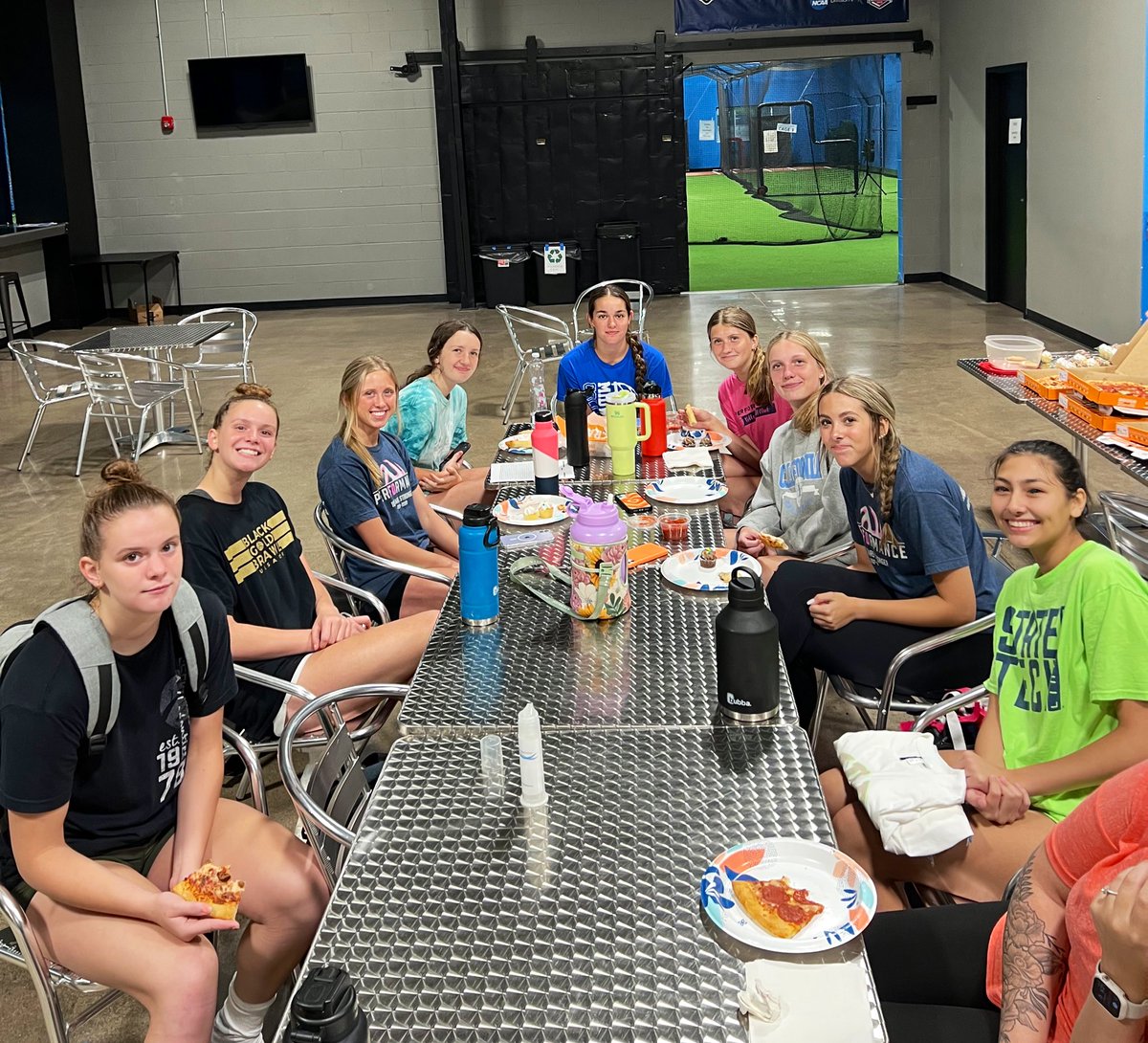pvbozark's tweet photo. 15-1s preparing for AAUs in Orlando NEXT WEEK!!! Excited to see this team compete #MidMO #performancefamily https://t.co/wMUcVY47BD