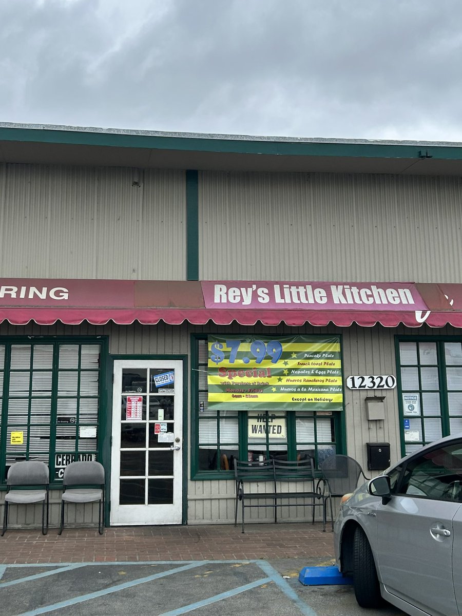 meegs mchenry on Twitter "these AUs write themselves Rey runs the lil