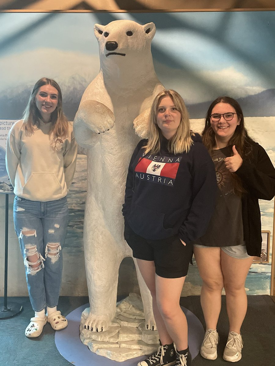 rcsdlibrarian's tweet image. A nice night for the RCSD Wellness Night @ the Seneca Park Zoo! 🦁 🐘 🐯 @RCSDNYS #RCSDZOOEVENT