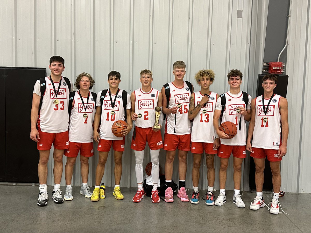 Mayb Summer Kickoff Champs!  We were banged up, tired, short on players on Saturday, but these guys battled some great competition and came out as Champions!  Proud of their mental toughness is an understatement.