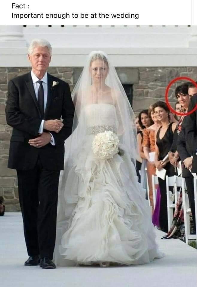 Both @BillClinton & @HillaryClinton were close friends with her!

They both knew about her pedopholia ring all along & were fully involved & complicit!

#GhislaineMaxwell 

#LockThemAllUp

#FJB