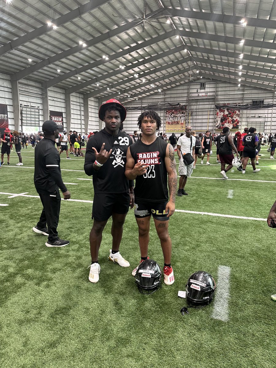 Had a great day today ⁦❤️🖤<a href="/ULLafayette/">University of Louisiana at Lafayette</a>⁩ ⁦<a href="/CoachMontag/">𝕮𝖔𝖆𝖈𝖍 𝕵𝖔𝖊 𝕸𝖔𝖓𝖙𝖆𝖌</a>⁩ ⁦<a href="/coachgscott1/">coachgscott1</a>⁩⁦<a href="/Youngbullz22/">#YoungBullz Training & Recruitment</a>⁩