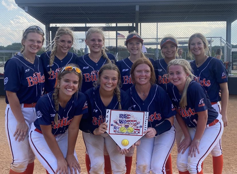 lilystubbs08's tweet image. 16U Red,White, and Boom champs!! #classof2025 #ECbullets