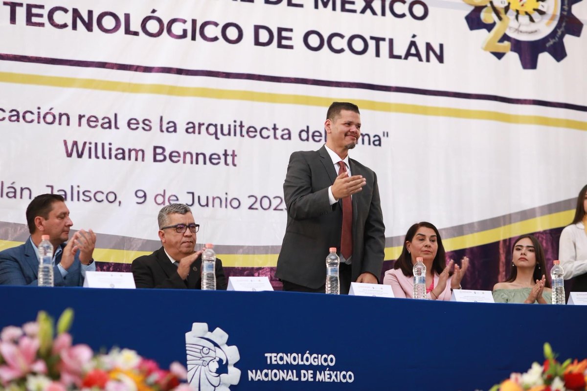 Felicitaciones a nuestros correcaminos Mucho éxito en la búsqueda de sus sueños.