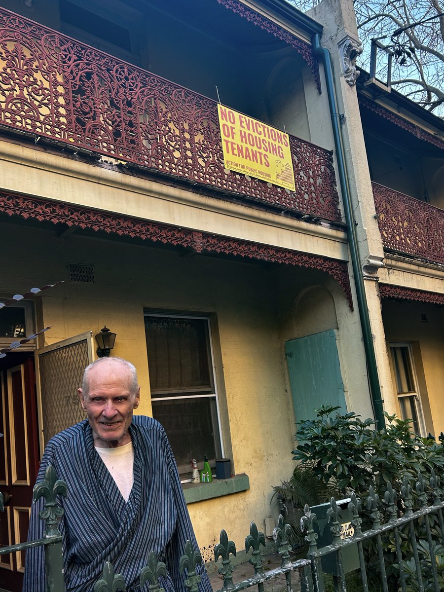 kristin8X's tweet photo. Today's #Save82WPR occupation update is so wholesome. Including this one about a neighbour who came to visit and request a corflute ❤️✊ #FillTheseHomes
Full update here: https://t.co/cmUgl6xMZl https://t.co/yzQo61Baeo