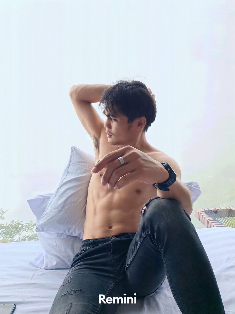 19092542 tweet media