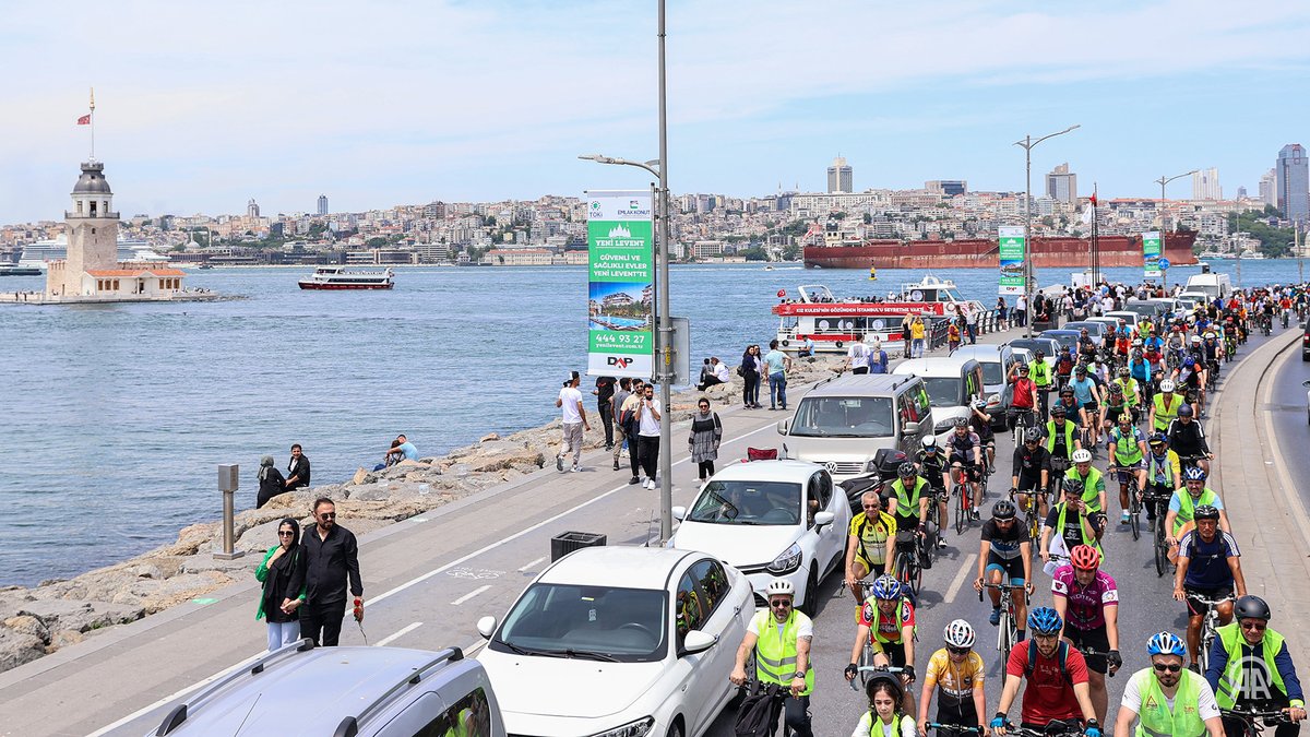 🌳 Çevre ve sağlık konularında farkındalık oluşturmayı amaçlıyorlar
🚴 Şişli Mecidiyeköy'den Üsküdar Harem'e doğru yola çıktılar

İstanbul'da bisiklet tutkunları kıtalar arası pedal bastı aa.com.tr/tr/pg/foto-gal…