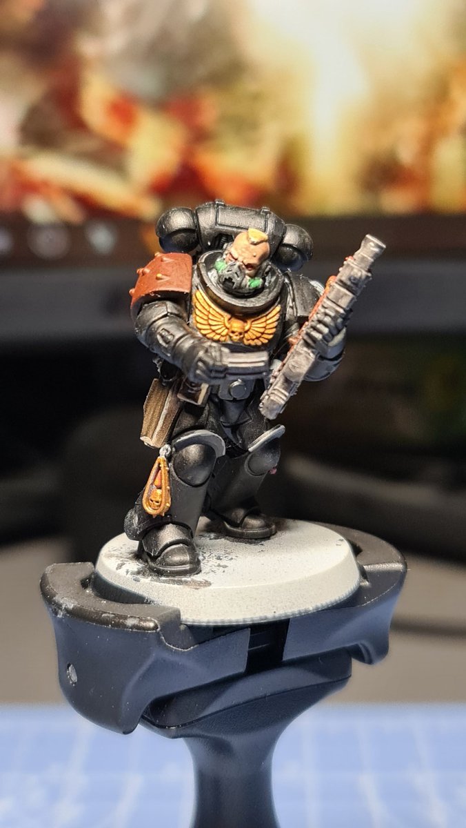 Mr_Feudal's tweet image. Tonight's stream went really good - I found some things to improve on so everything came out positive! First image is what I painted tonight followed by the 2 I did off camera #DeathCompany #Intercessors #bloodangels #40k #warhammer40k