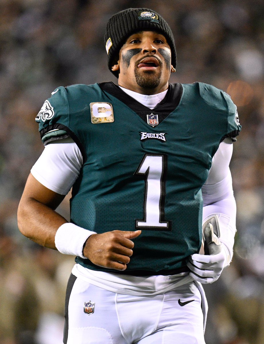 (hopeful) depressed philly sports fan tweet media