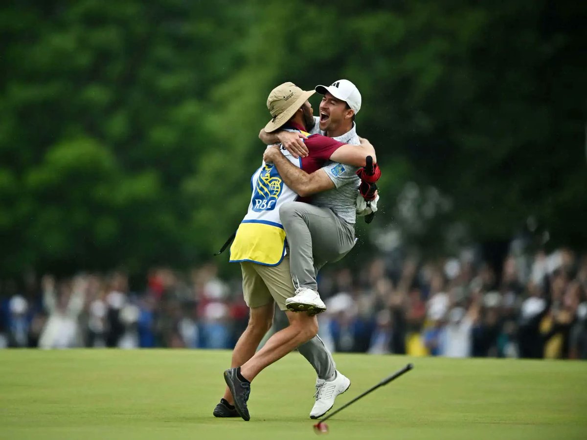 TOURNAMENT OF THE YEAR: Nick Taylor Buries A 72-Footer On The 4th Playoff Hole To Become The First Canadian To Win The Canadian Open Since 1954 barstoolsports.com/blog/3470433/t…