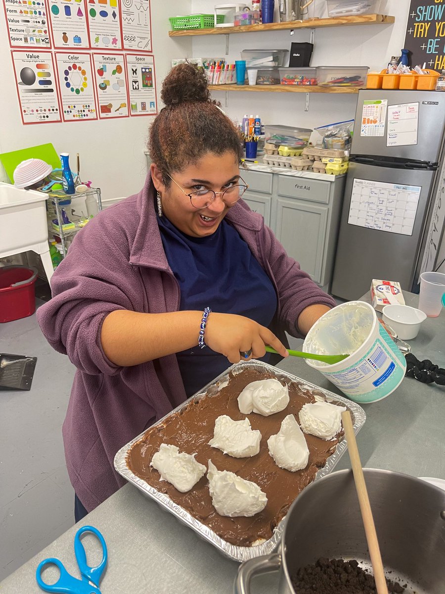 Here’s some shots of our culinary arts class in Madisonville! We’re now on to week 2 of our Summer Session✨

#lightofchance #breatheyouthartsprogram #arts #wellness #artsandwellness #bowlinggreenky #madisonvilleky