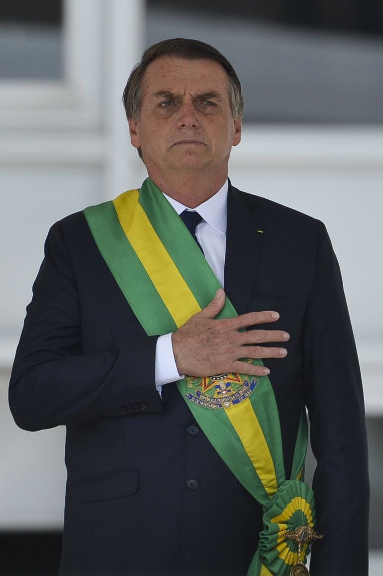 VOCÊ VOTARIA NOVAMENTE EM JAIR BOLSONARO? Sim/Não.