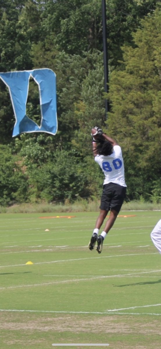 Big thanks to <a href="/DukeFOOTBALL/">Duke Football</a> for having me at they mega camp💙🤍