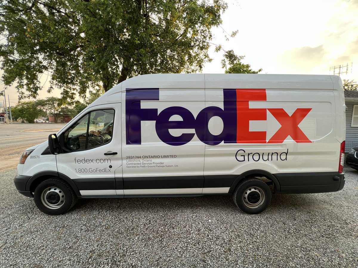 blufoxmedia's tweet photo. Vehicle decals completed for a sprinter van. The largest set of decals in the sprinter fleet so far. We can install FedEx decals meeting the specific measurement requirements needed for inspection. https://t.co/GNpR8gDPl6