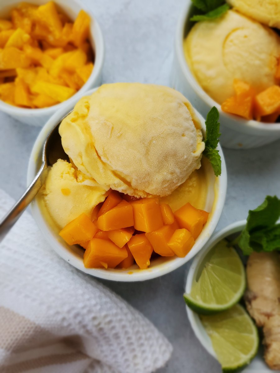 AmyKimberlainRD's tweet photo. A moment for the mangos...​​​​​​​​​
Mango.
Mango Salsa.
Mango Gelato.
Mango Popsicles.
Mango Bread.

What's your favorite way to use all the mangos?? 🥭🥭🥭

#mango #mangoseason #givemeallthemangos #mangomania #Miami #inseasonnow #summer #AmysNutritionKitchen https://t.co/kLY15OuXp6
