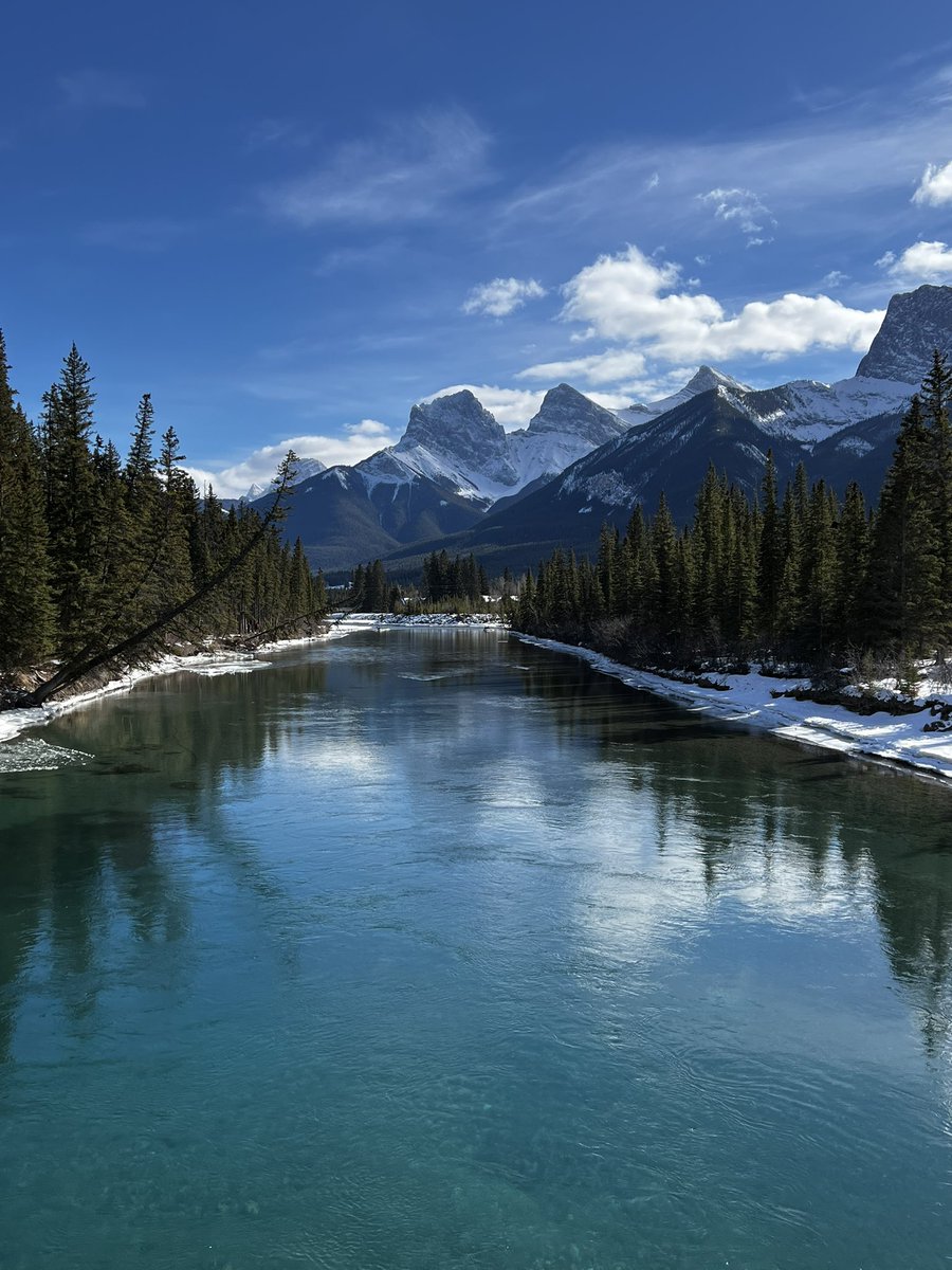 Hello to everyone who is still with me👋🏻

I still don't believe what has happened to me over the past year. I lived in Germany🇩🇪 for 7 months, and in March of this year my husband and I moved to Canada🇨🇦! Can you believe it? Cause I'm not 🥹