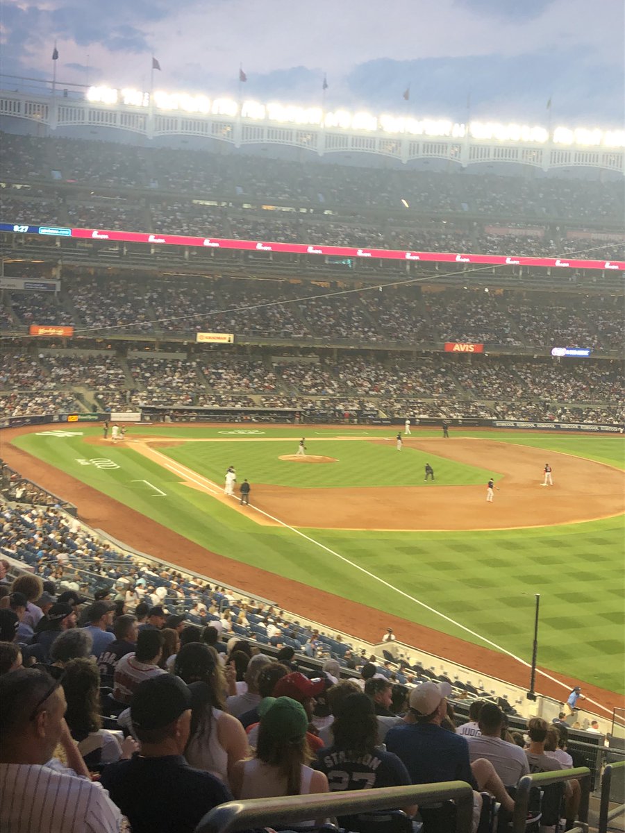 toddvandelay's tweet photo. Red Sox @ Yankees, ESPN Sunday Night Baseball https://t.co/JfkEo0qenA