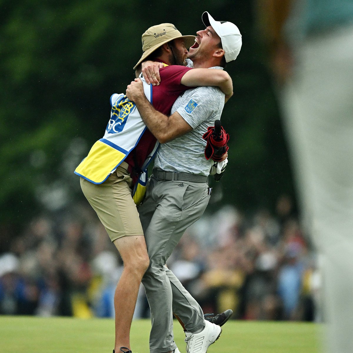 MAPYourGolf's tweet photo. The New KING OF THE NORTH!
π¨π¦
How exciting was that?!!
Weβre so proud of @NickTaylorGolf! Bet you are, too! History. Made.
#CanadaProud π
#RBCCO Champion!
π
#yyjgolf #golf #titleist #TeamTitleist #summersopen https://t.co/LLws1FiLet