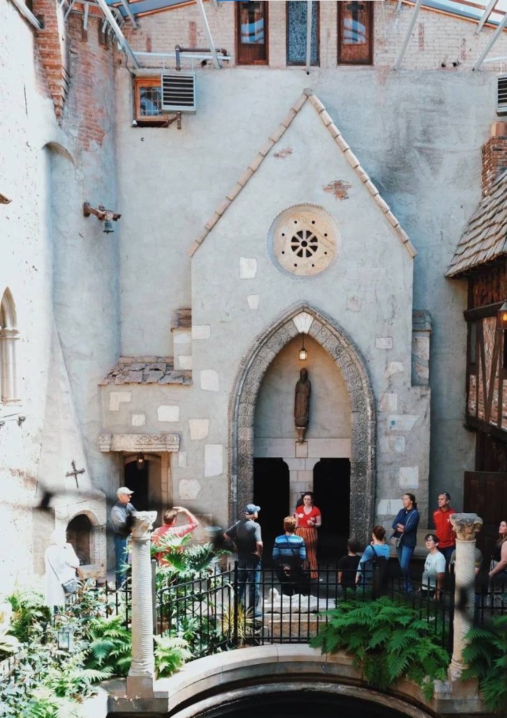 When I didn't know why, I walked around
@HammondCastleMuseum #JustAMoment