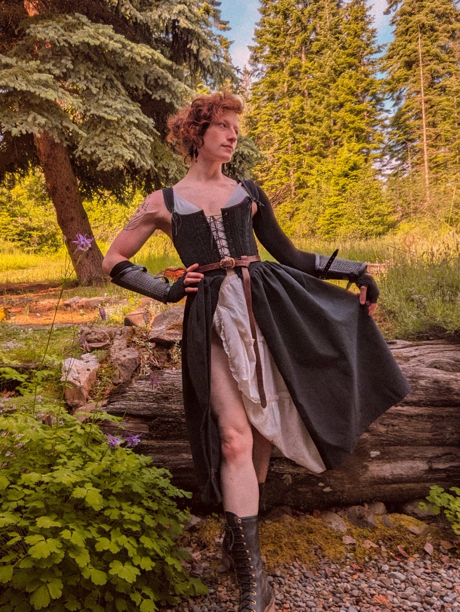 RedsReferences FREE OnlyFans on Twitter "The Ren Faire fit. Minus my