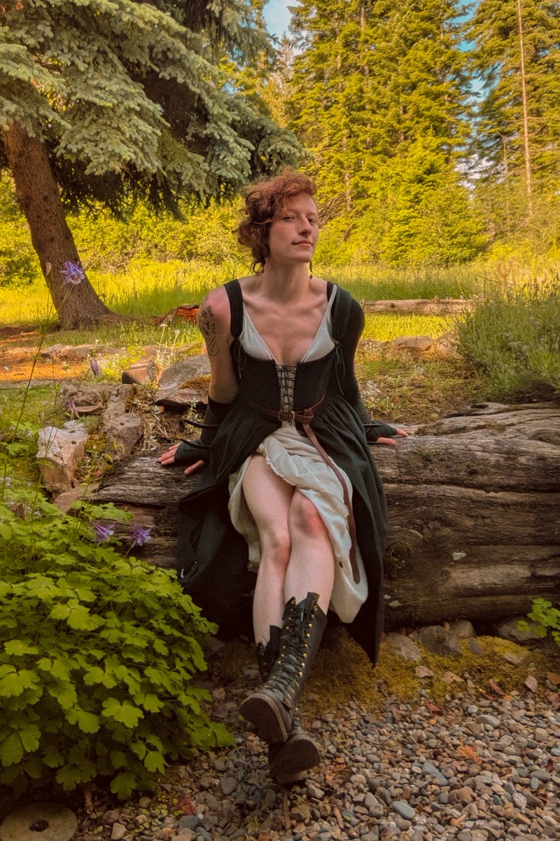 RedsReferences FREE OnlyFans on Twitter "The Ren Faire fit. Minus my