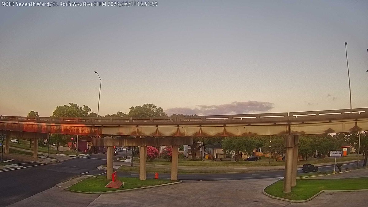 NOFD Engine 27 - Seventh Ward/St.Roch at sunset and it's 88.3 F.