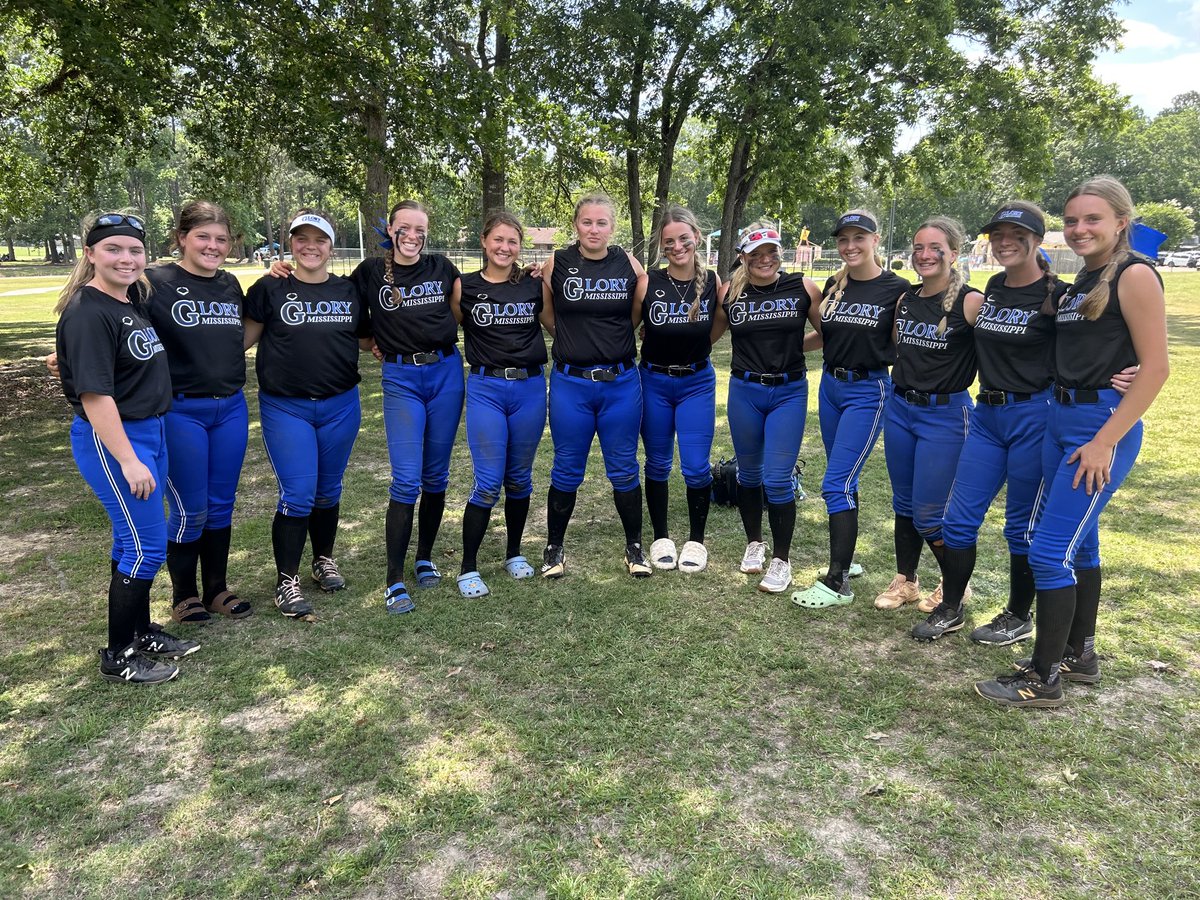 xtremedemarini's tweet photo. 2023 Stars Over Mississippi Showcase-Brandon, MS-Mississippi Glory National 16-Lewis finished 4-1 on the weekend. Dropped a 5-4 game to LA 007’s this afternoon! Keep working hard ladies! #ALLIN! https://t.co/Yx15VRacyT