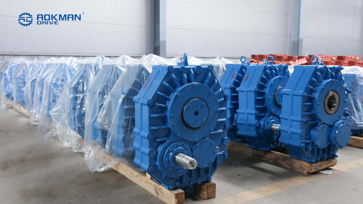 ShirleyAokman's tweet image. #Aokman 
ZJY Series Shaft Mounted Gearbox,
Ratio: 10~25
Output shaft bore: 45/55/60/70/85/100/120mm

#drivesolution #stonecrushing #quarry #aggregate #conveyor #bulkmaterialshandling #belt #roller #conveyingidler #drivepulley
