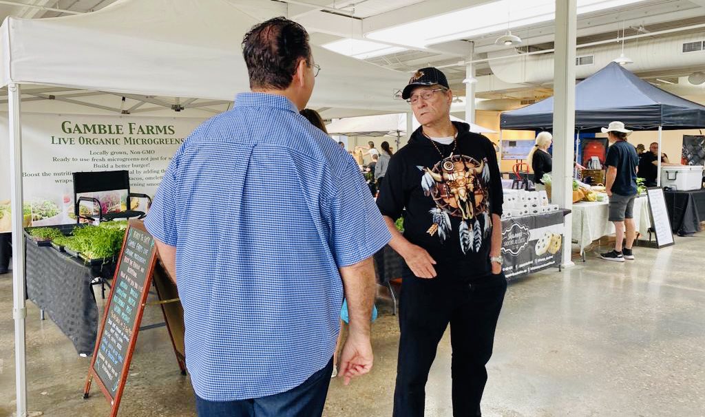 Always happy to support local farmers and artisans at the @CreativeHub1352 Lakeview Farmers' Market. Don’t miss it, every Sunday at the Small Arms Inspection Building from 9am to 2pm, until October 29. #MississaugaLakeshore #SupportLocalON

Read more:
creativehub1352.ca/lakeviewfarmer…