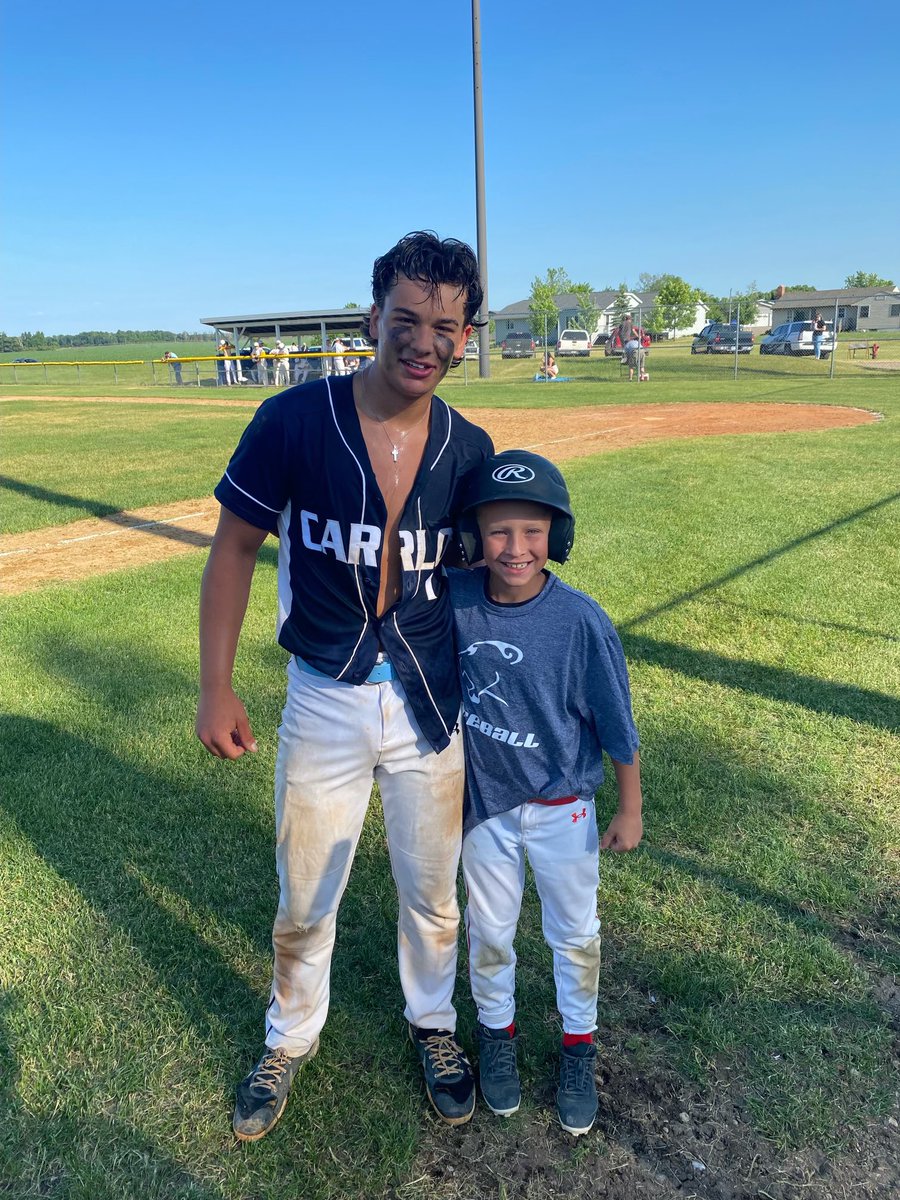 Cougars put up 3 in the bottom of the 9th to walk it off for a 4th win a row! @lake_hagen7 with the walk off hit. Bat boy Connor Walberg wins MVP.