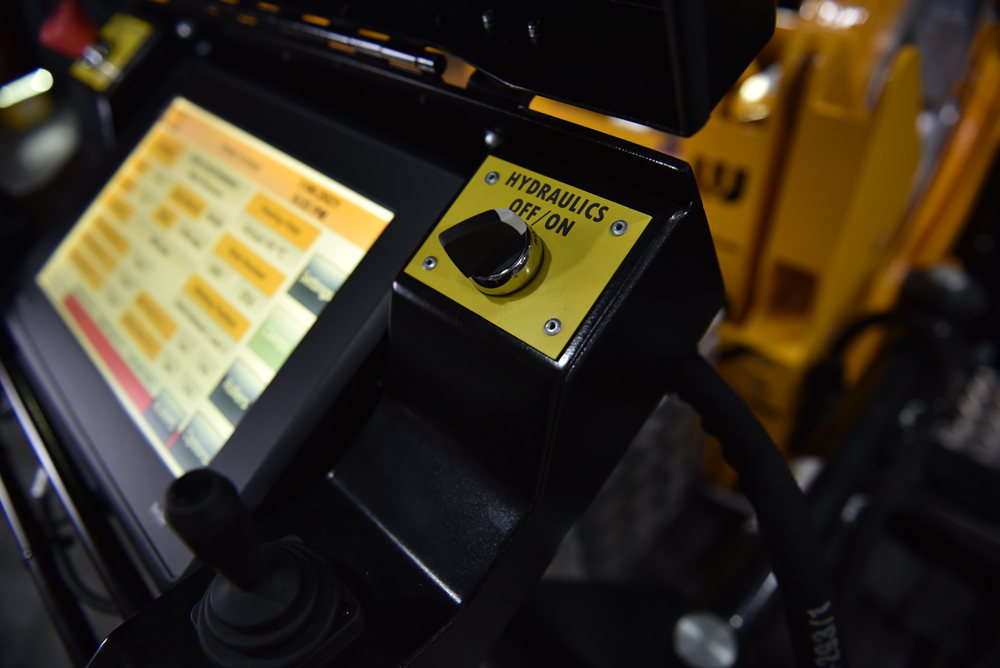 May the #PolyForce be with you.

Fast. Safe. Reliable.

Backed by 60 years of PE pipeline experience and extensive research, the PolyForce630i Tracked gives you next-level butt welding control. 

worldpoly.com/polyforce-trac…