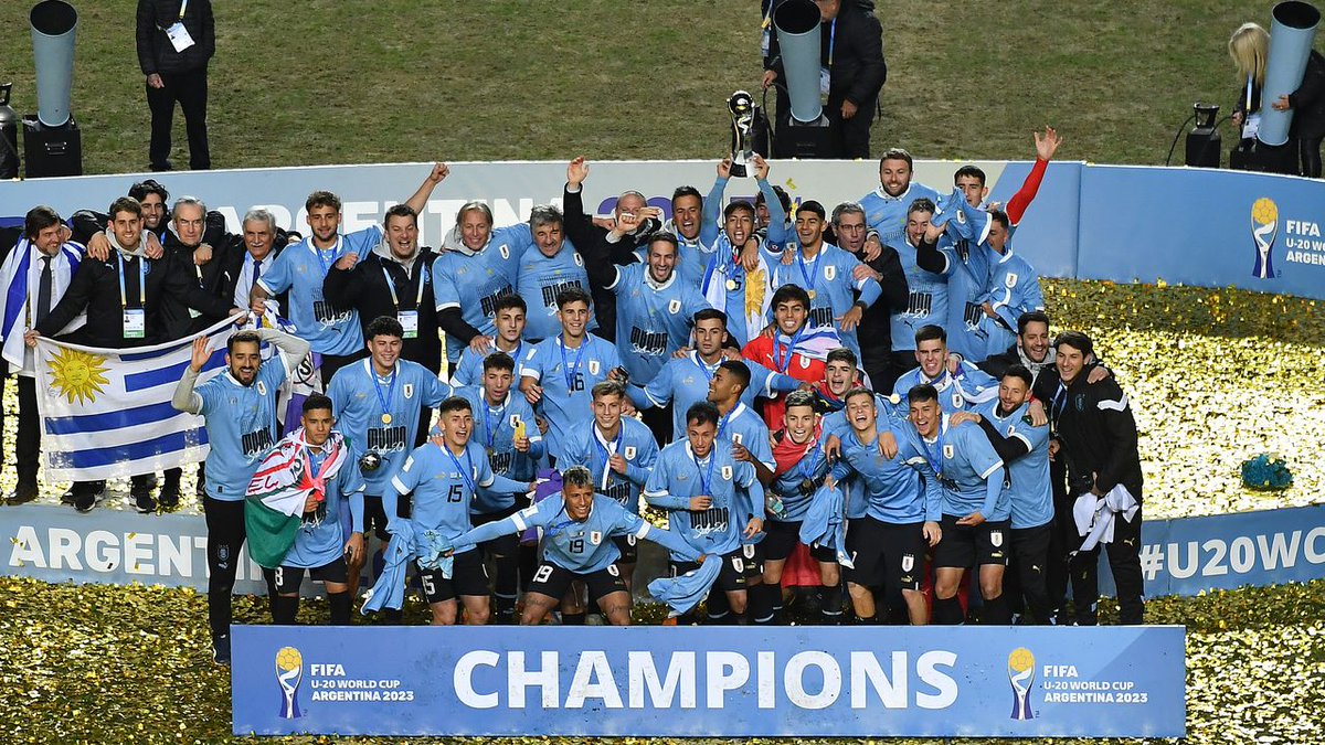 zurdolopez6's tweet photo. Gracias muchachos!!!  🇺🇾 que no ni no!!! https://t.co/t8kEByQior