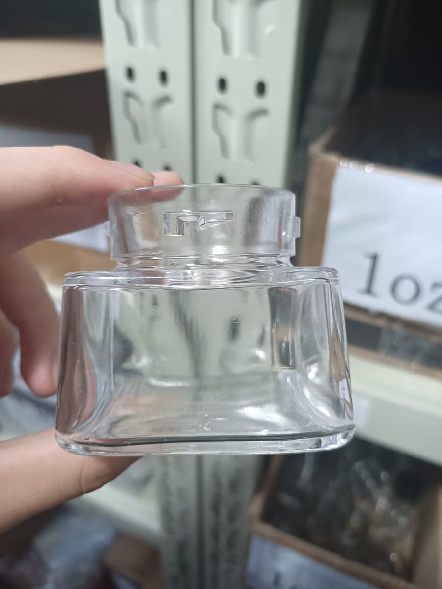 CCCY420's tweet image. All glass jar #420friendly #glasspackage #cannabisjar