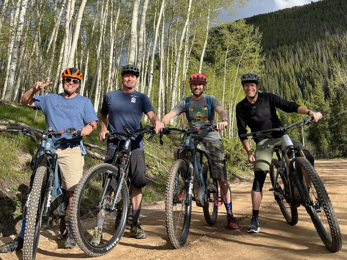 Neal Rogers 🇺🇦 tweet media