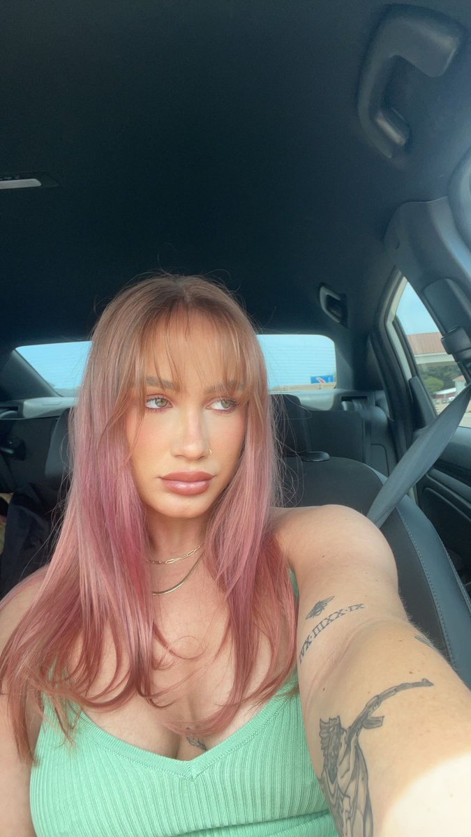 claire bear 🧚🏻 tweet media