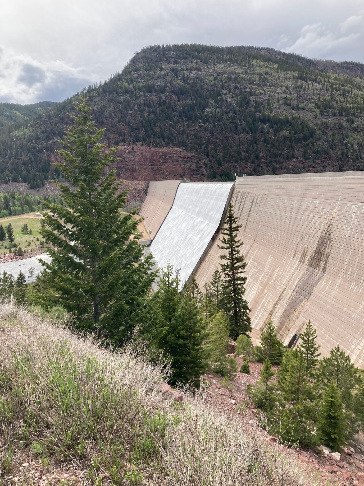 KUTV2news on Twitter "LET IT FLOW! 💦 Water has started to pour over