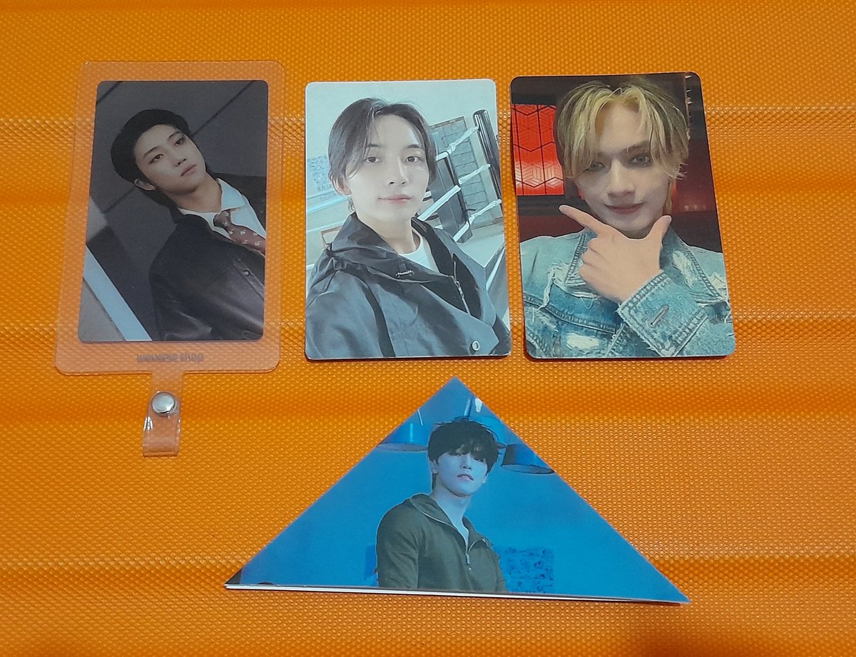 cheeseuwoozi's tweet photo. 📢 [WTT | 🇲🇾 ONLY | HELP RT]

FML fight for my life ver. inclusions
HAVE: refer pic
WANT: refer pic (cross trade 🆗)

weverse phone tab
HAVE: T8
WANT: HS/VN

weverse/aladdin fansign pc
HAVE: JN
WANT: MG/VN

📦 Flash only

hmu if u want to trade!
#pasarseventeen #pasarseventeenmy https://t.co/77igPgl5PQ