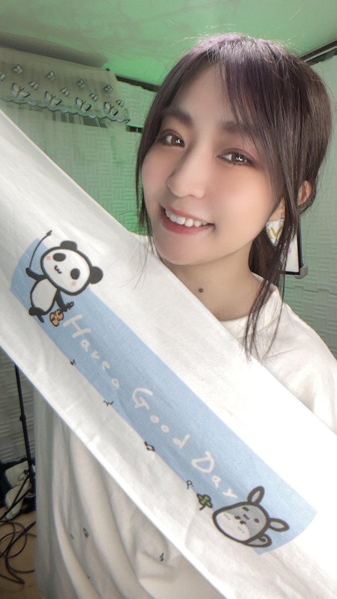 雨に濡れたらこちらのタオルをどうぞ
（吸水性いいらしい）

#アップティー × #321コマーサーバトル #MariNa オリジナルグッズ発売！期間限定6月28日迄✨

専用サイトの「グッズ購入」「応援ツイート」ボタンから応援💪コチラ➡️ up-t.jp/321