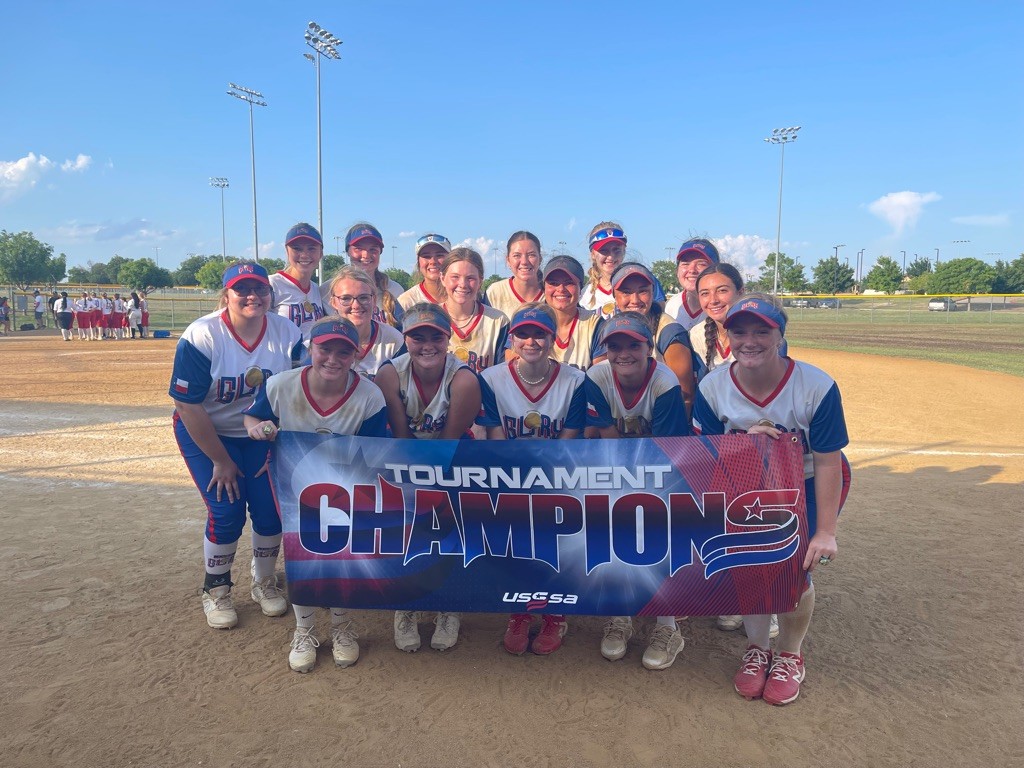 18UTXGloryRWB's tweet photo. #Congratulations to these hard-working, hard playing ladies on their #1st place 🏆 finish in their tourney this weekend! #truegrit through the heat and fatigue won the day! #getdirty #softball #runfast #jumphigh @USSSAFastpitch @TexasGlory @NCAASoftball https://t.co/MaHe92rvEj