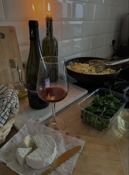 ElenRoo's tweet photo. dinner date https://t.co/Ubgxwt1mxE