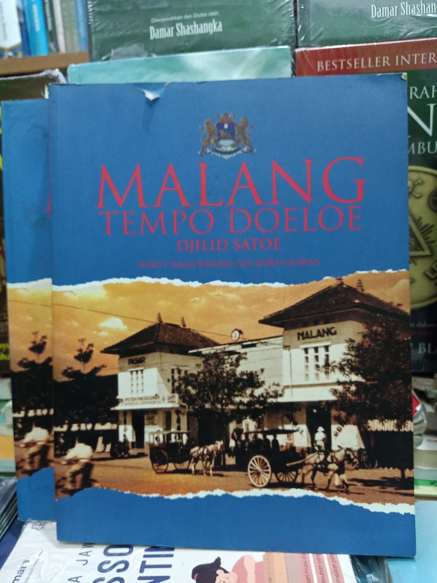 jual buku...

Malang Tempo Doeloe

info pemesanan silakan DM / whatsapp
#buku #sejarah #kota #malang #tempodoeloe #baca #hobi #koleksi #pustaka