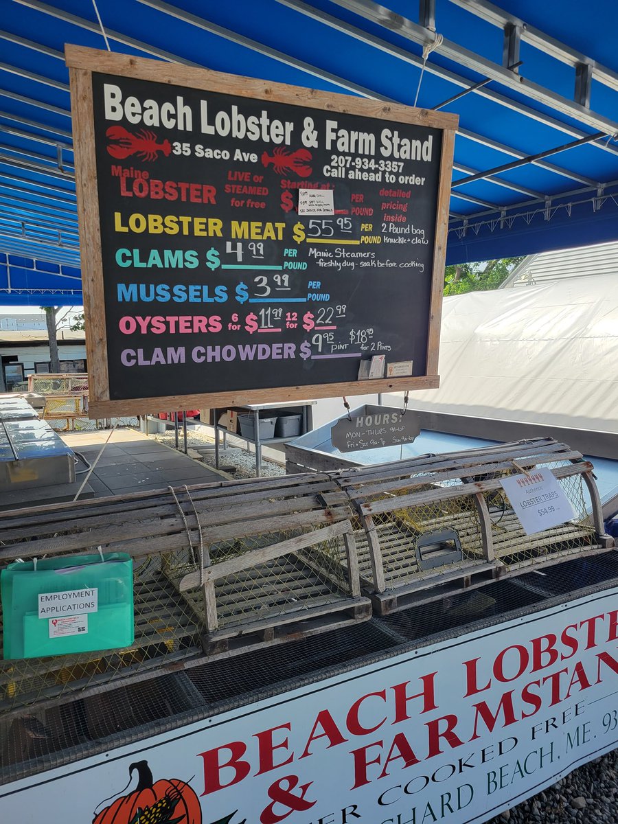 Thrilled to have met @MichaelBenko from <a href="/LunacianTimes/">TheLunacianTimes</a>, discussing the evolving world of Lunacia! Enjoyed the shared experience of a fresh Maine lobster feast, with my first time savoring soft shell lobster. There's nothing like connecting over great food and game chat🦞🎮