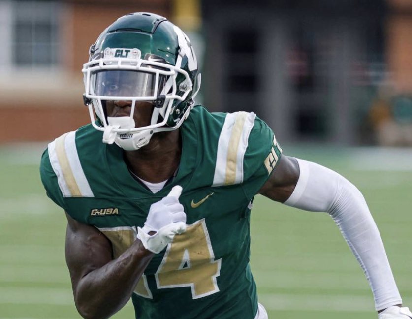 #AGTG After a great conversation with @CoachAyeo I am blessed to receive my 2nd D1 offer to UNC Charlotte!! @StockbridgeHFC @Coach_DJHill @StockbridgeFoo2