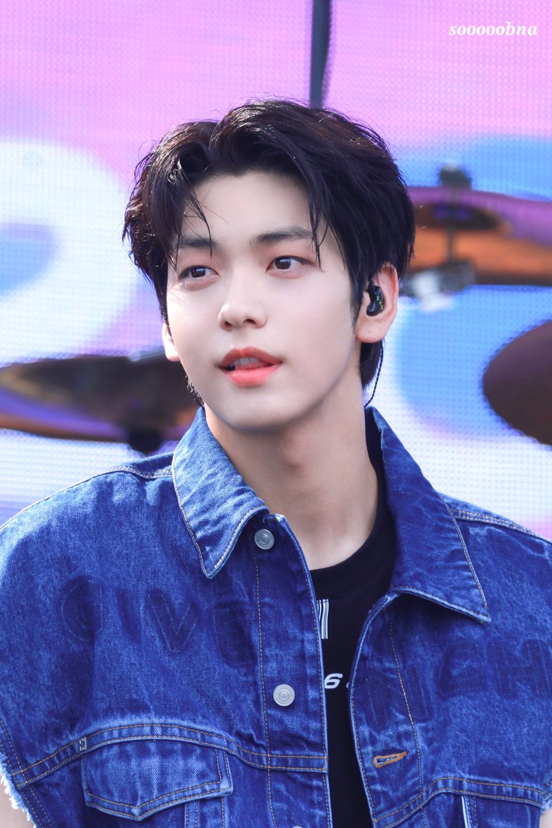 sooooobna's tweet photo. 230611 위버스콘 수빈

아기락스타

#수빈 #SOOBIN #TXT #TOMORROW_X_TOGETHER https://t.co/6Z28OR66Sq