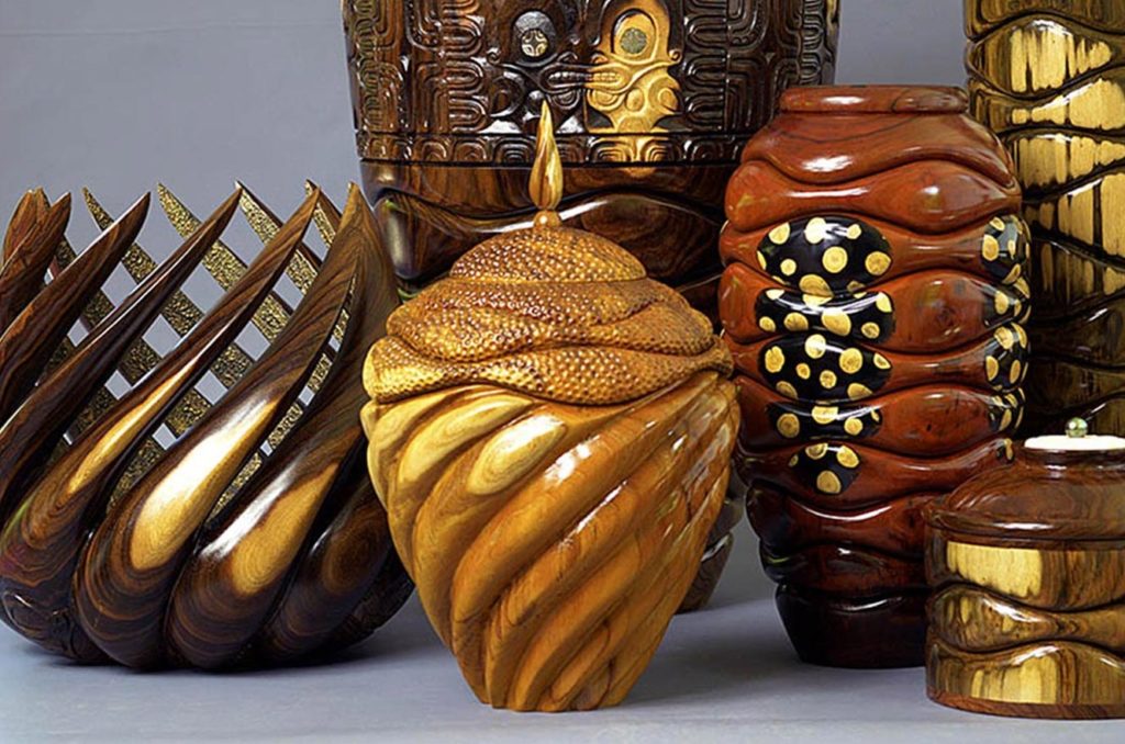 TahitianStore's tweet photo. Découvrez l'artisanat authentique de la Polynésie, un savoir-faire ancestral transmis de génération en génération. Ajoutez une touche d'exotisme à votre intérieur avec nos créations uniques. 🎨🏝️ #ArtisanatPolynésien https://t.co/f8D9RBOrDI
